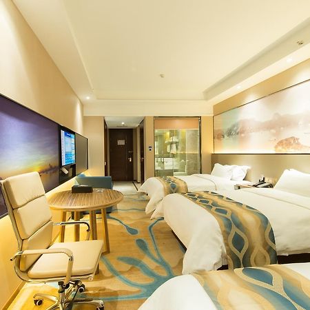 Manhatton Hotel Guilin North Railway Station Экстерьер фото
