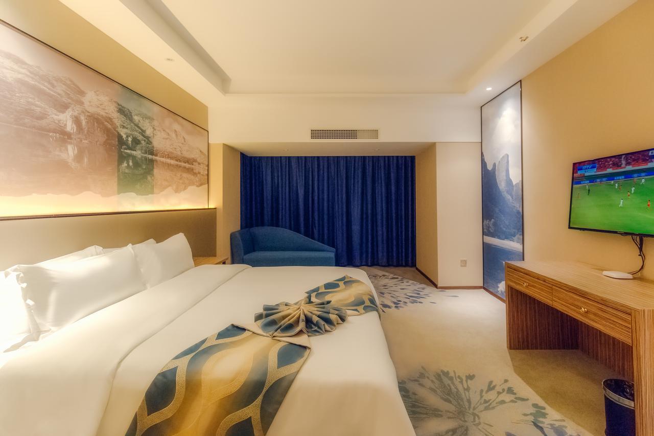 Manhatton Hotel Guilin North Railway Station Экстерьер фото