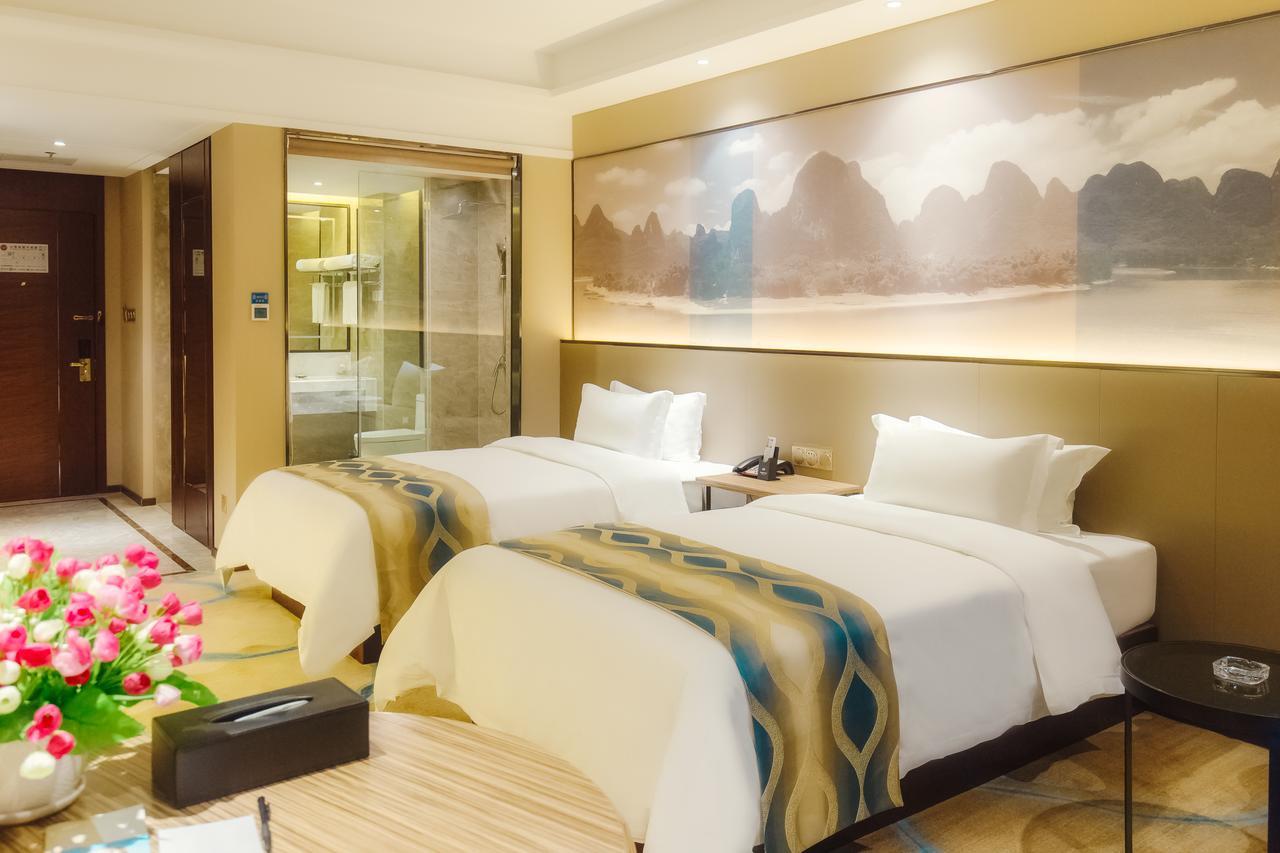 Manhatton Hotel Guilin North Railway Station Экстерьер фото