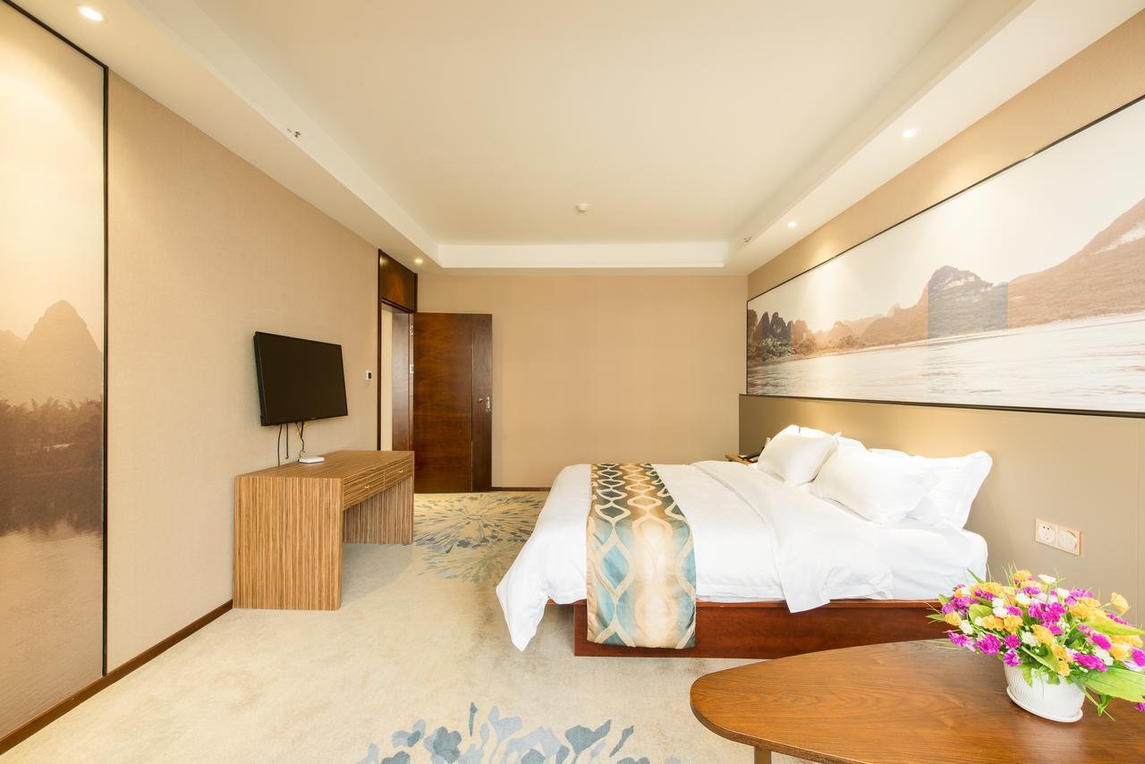 Manhatton Hotel Guilin North Railway Station Экстерьер фото